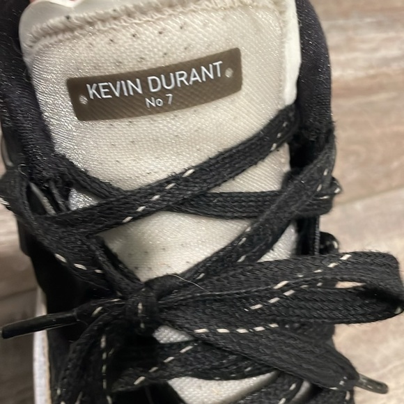 Kevin Durant 13 TB Promo Black and White 7.5 - Picture 5 of 11